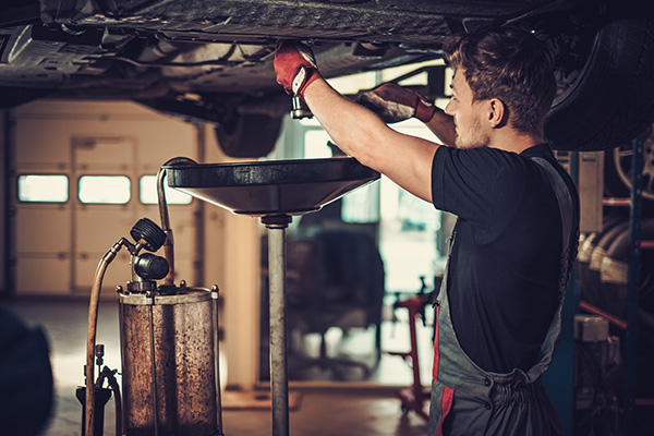 5 Warning Signs You’re Overdue for an Oil Change